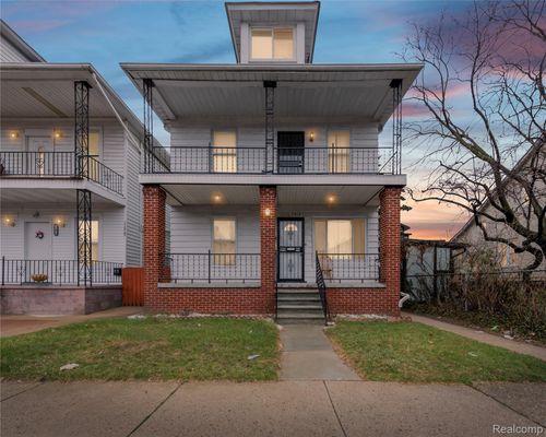 11412 Mcdougall St, Hamtramck, MI, 48212-4153 | Card Image