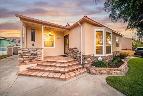 11203 Dunning St, Santa Fe Springs, CA, 90670-3531 | Card Image
