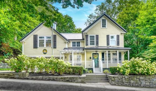 20 Grove Pl, Winchester, MA, 01890-3819 | Card Image