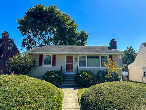 42 Winfield St, Norwalk, CT, 06855-2128 | Card Image