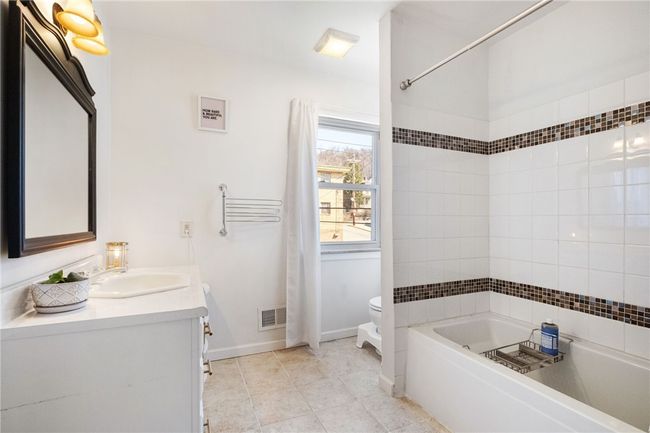 Bathroom #3 | Image 27