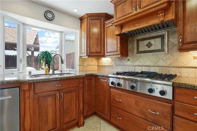 17882 Hallcroft Ln, House other with 4 bedrooms, 3 bathrooms and 6 parking in Huntington Beach CA | Image 7