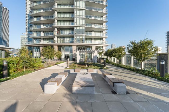 1804 - 2085 Skyline Court, Condo with 2 bedrooms, 2 bathrooms and 1 parking in Burnaby BC | Image 34