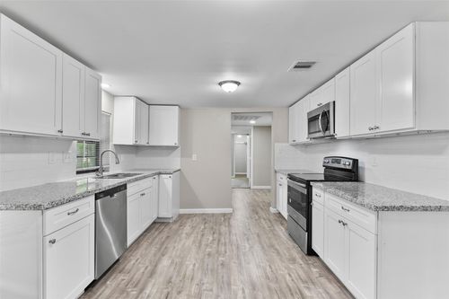 6905 Speaker St, Hitchcock, TX, 77563-3737 | Card Image