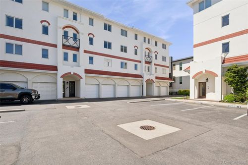 102-452 Oceanfront, Long Beach, NY, 11561-3101 | Card Image
