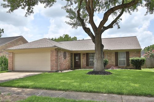 13523 Harpers Bridge Dr, Houston, TX, 77041-5866 | Card Image