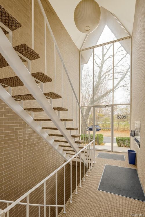 unit-67-2005 Klingensmith Rd, Bloomfield Hills, MI, 48302-0279 | Card Image