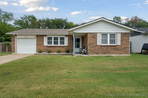 10821 33rd Pl, Tulsa, OK, 74146-1808 | Card Image