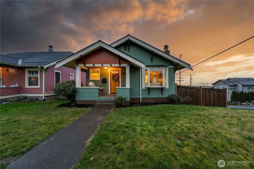 2302 Grand Ave, Everett, WA, 98201-2714 | Card Image