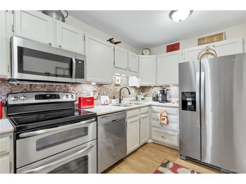211-306-3164 S Wheeling Way, Aurora, CO, 80014-5628 | Card Image