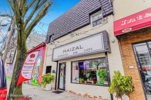 990 Bay Street Lndg, Staten Island, NY, 10301 | Card Image