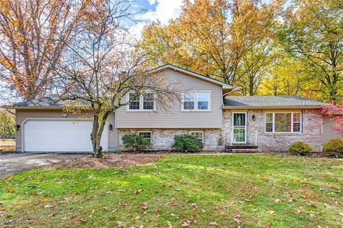 270 Mumford Circle, Youngstown, OH, 44505 | Card Image