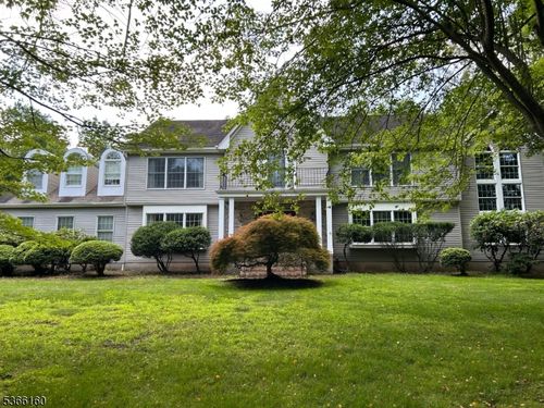 34 Old Farmstead Rd, Chester, NJ, 07930-2735 | Card Image