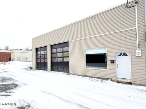 178 Columbia Tpke, Rensselaer, NY, 12144-3501 | Card Image