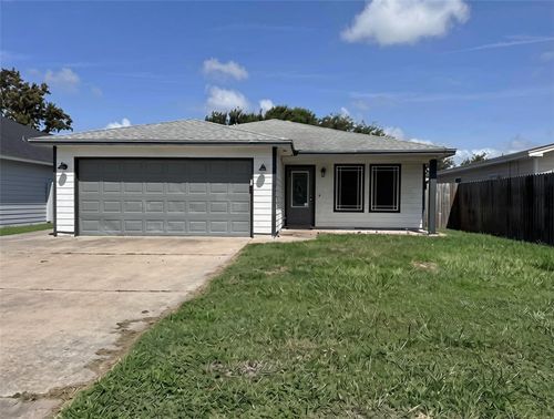 2030 Sunnycrest St, Corpus Christi, TX, 78418-5330 | Card Image
