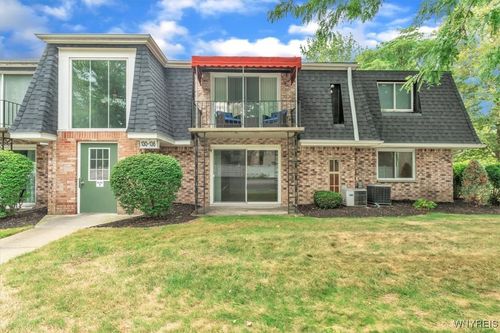 136 Foxberry Dr, Amherst, NY, 14068-1013 | Card Image