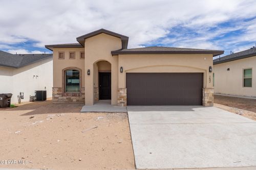 102 Monticello St, Santa Teresa, NM, 88008-9352 | Card Image