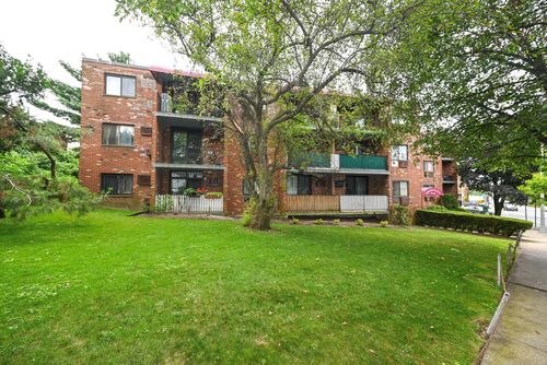 apt-106-5745 74th St, Middle Village, NY, 11379-5203 | Card Image