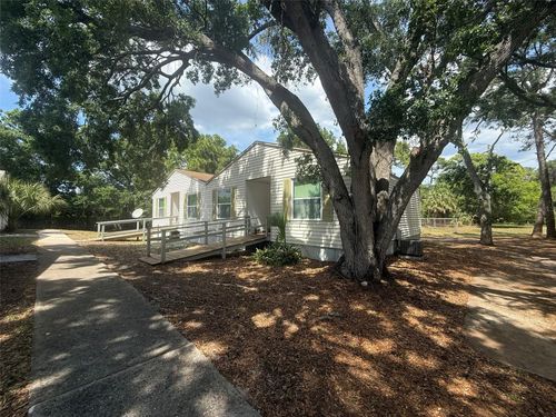 3664 Meriden Avenue, OLDSMAR, FL, 34677 | Card Image