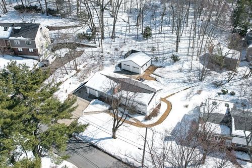 12 Thornberry Rd, Winchester, MA, 01890-3214 | Card Image