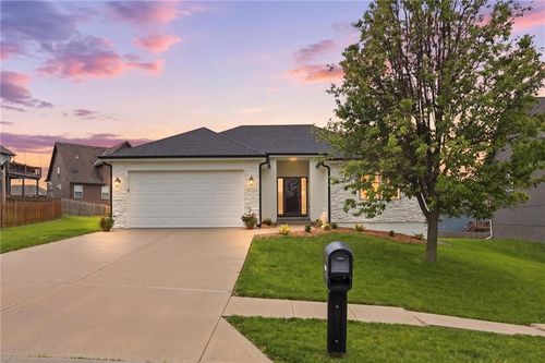 12450 Nw Lauren Cir, Platte City, MO, 64079-7908 | Card Image