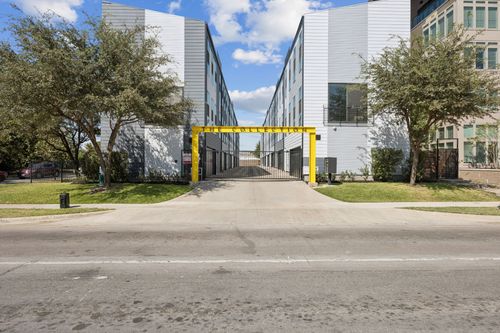 4901 Live Oak St, Dallas, TX, 75206-7762 | Card Image