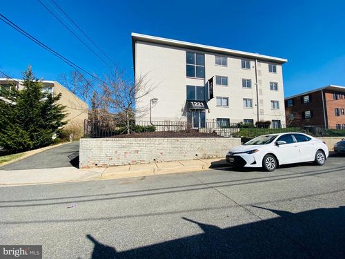 1-1221 N Quinn St, Arlington, VA, 22209-3323 | Card Image