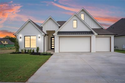 2055 E 129th Place S, House other with 4 bedrooms, 2 bathrooms and null parking in Jenks OK | Image 1