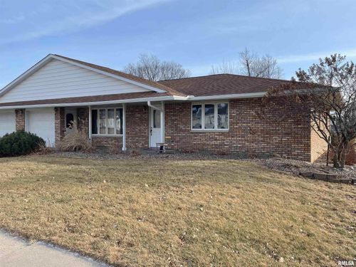 4-411 E 7th Street, De Witt, IA, 52742 | Card Image