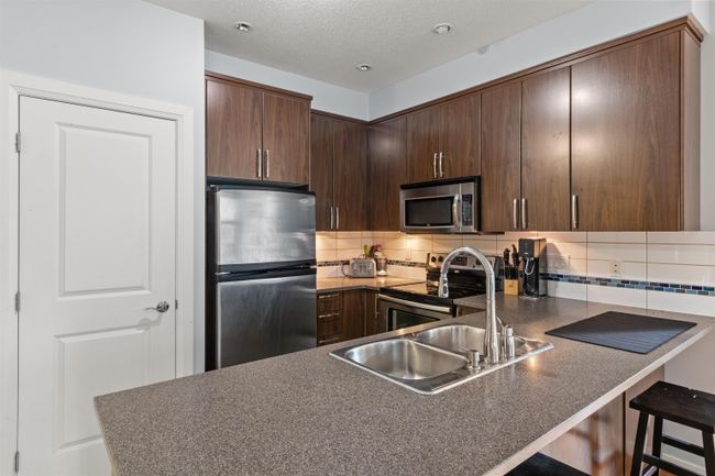 204 - 45530 Market Way, Condo with 2 bedrooms, 1 bathrooms and 2 parking in Chilliwack BC | Image 11