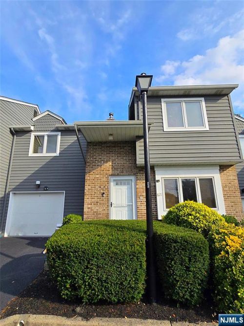8-21 Creek Ct, Fair Lawn, NJ, 07410-1572 | Card Image