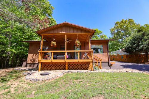 396 Shoreline Dr, New Concord, KY, 42076-9218 | Card Image