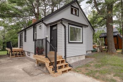 86 Woodward St, House other with 2 bedrooms, 2 bathrooms and 3 parking in Bracebridge ON | Image 2