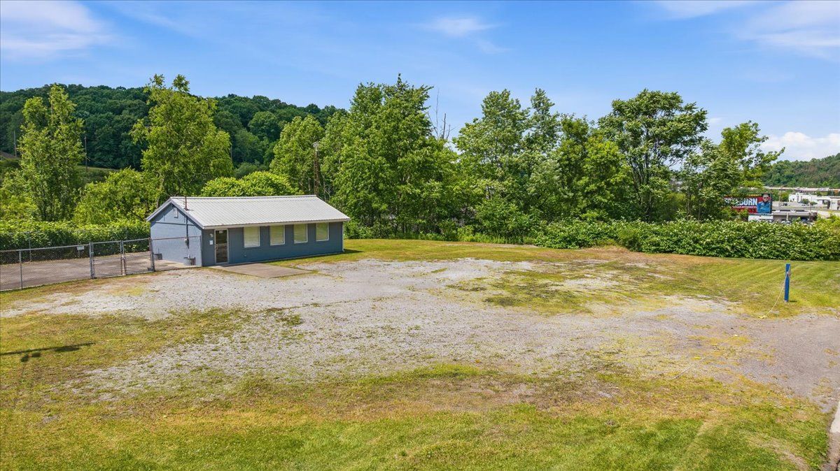 178 Pittsburgh Rd, Butler, PA 16001