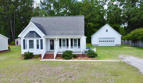 126 Edgewater Rd, Washington, NC, 27889-8573 | Card Image