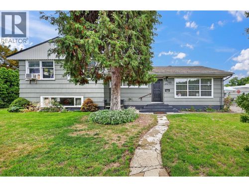 471 Cadder Ave, Kelowna, BC, V1Y5N2 | Card Image