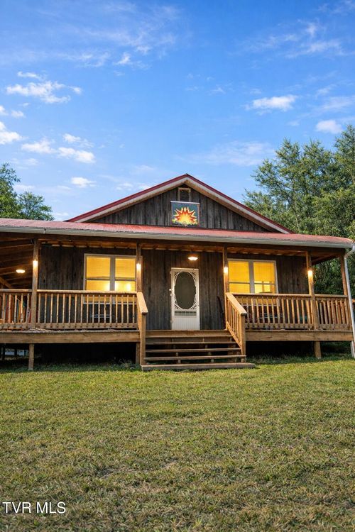 36091 Glove Dr, Glade Spring, VA, 24340-4645 | Card Image