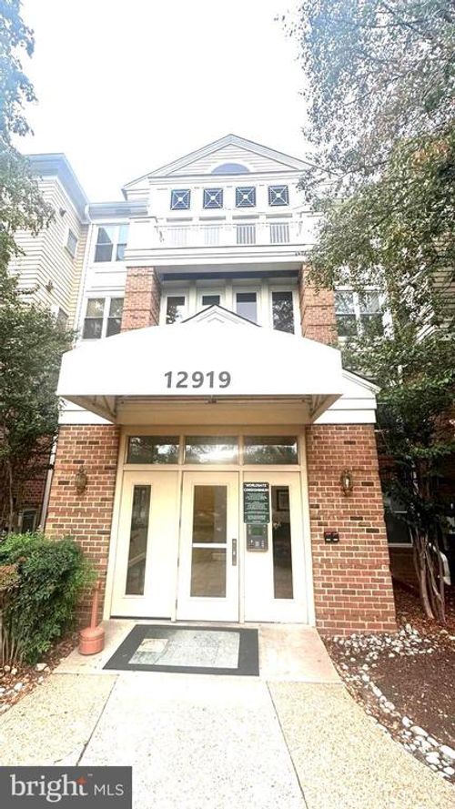apt-203-12919 Alton Sq, HERNDON, VA, 20170-5810 | Card Image