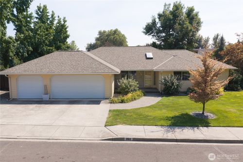 860 Fern Ct, Walla Walla, WA, 99362-8857 | Card Image