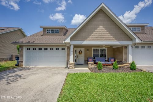 332 Meriwether Way, Pigeon Forge, TN, 37863-4953 | Card Image