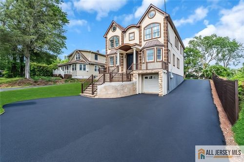 1855 Woodland Ave, Edison, NJ, 08820-1035 | Card Image