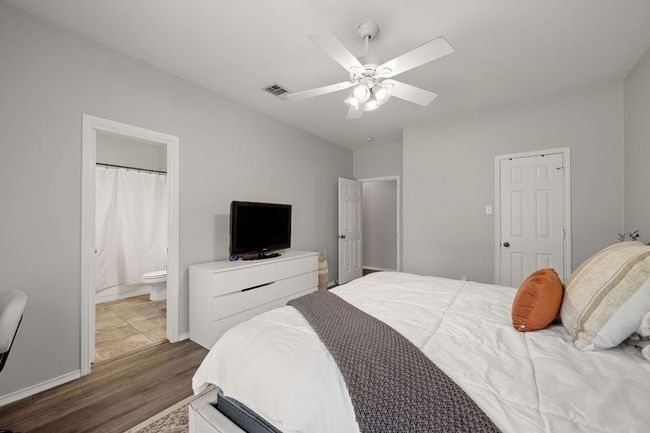 1503 Prather St, House other with 3 bedrooms, 2 bathrooms and 2 parking in Taylor TX | Image 16
