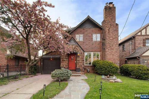 16 Summit Rd, Clifton, NJ, 07012-2009 | Card Image