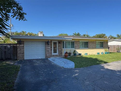 2355 Se 7th St, Pompano Beach, FL, 33062-6405 | Card Image