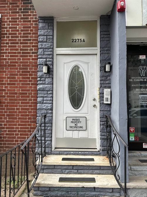 2275 John F Kennedy Blvd, Jersey City, NJ, 07304-1527 | Card Image