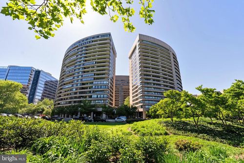 apt-1408s-1300 Crystal Dr, ARLINGTON, VA, 22202-3239 | Card Image