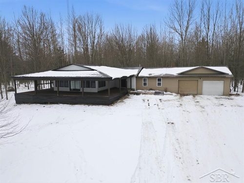 5655 N Alamando Rd, Coleman, MI, 48618-7303 | Card Image