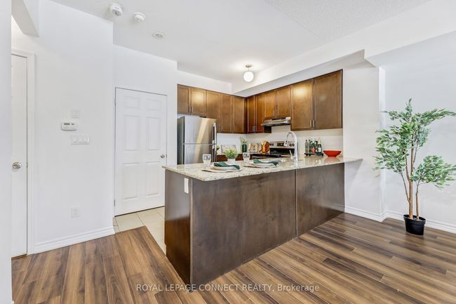 4 - 1050 Elton Way, House attached with 3 bedrooms, 3 bathrooms and 1 parking in Whitby ON | Image 15