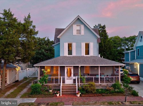 18 Delaware Ave, REHOBOTH BEACH, DE, 19971-2904 | Card Image