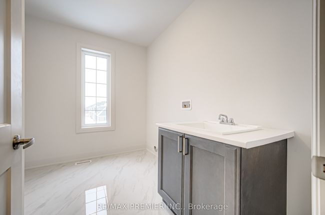 31 Bayberry Dr, House other with 4 bedrooms, 4 bathrooms and 4 parking in Tottenham ON | Image 42